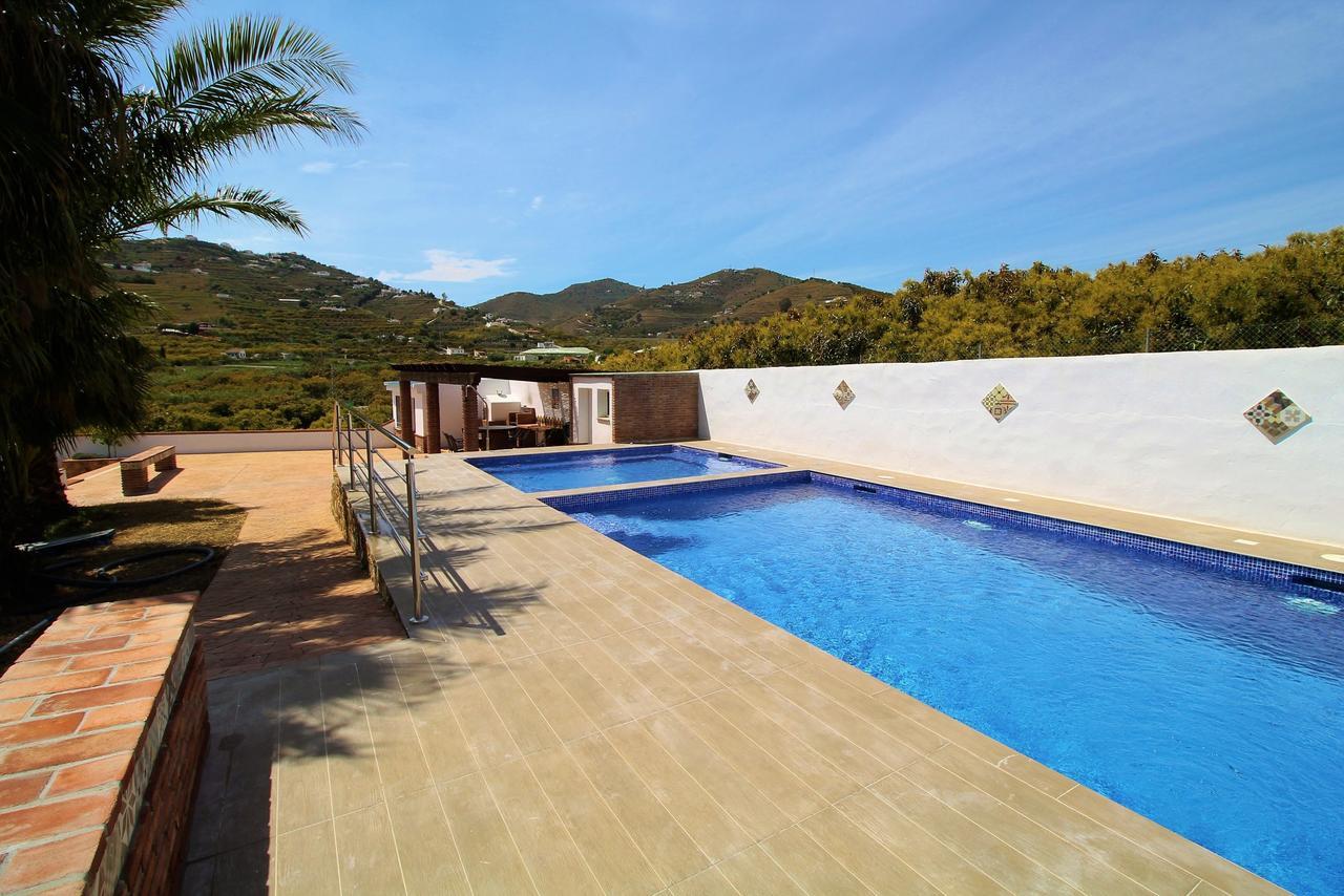 Villa El Crucero With Pool And Jacuzzi Spainsunrentals 1035 Nerja Extérieur photo