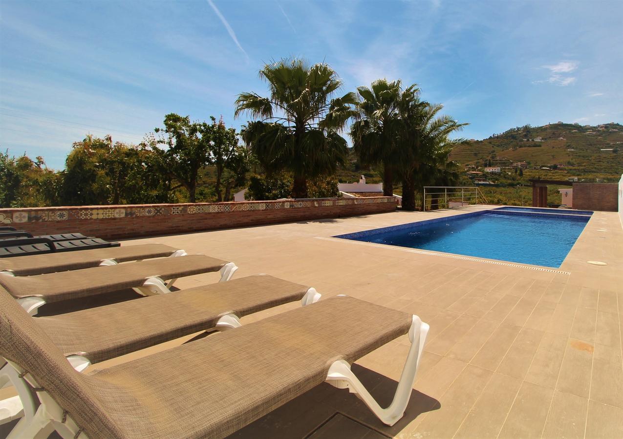 Villa El Crucero With Pool And Jacuzzi Spainsunrentals 1035 Nerja Extérieur photo